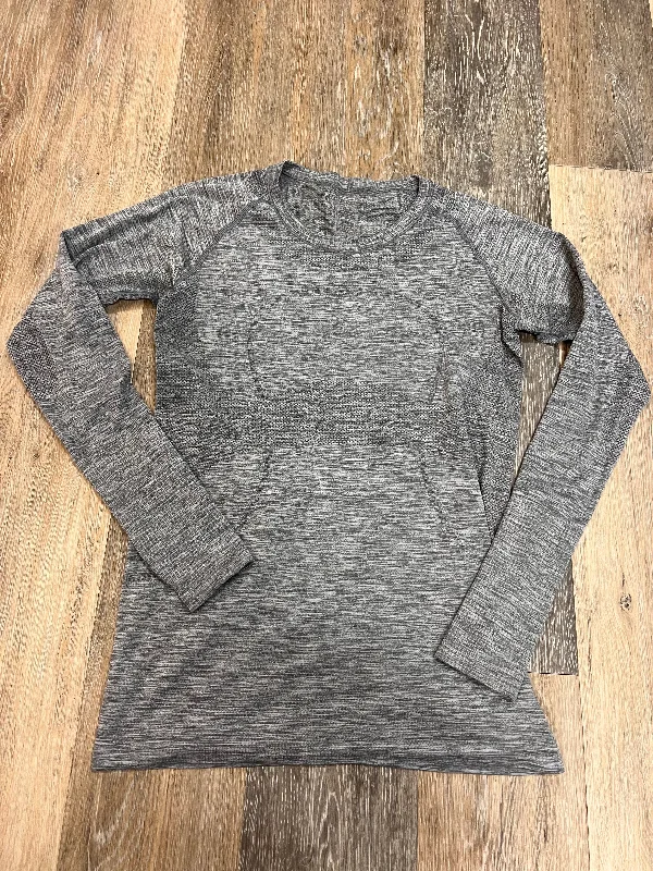 Athletic Top Long Sleeve Crewneck By Lululemon In Grey, Size: 8