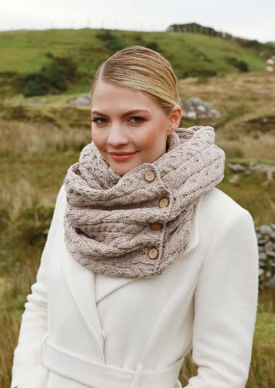 Aran Buttoned Snood | Oatmeal