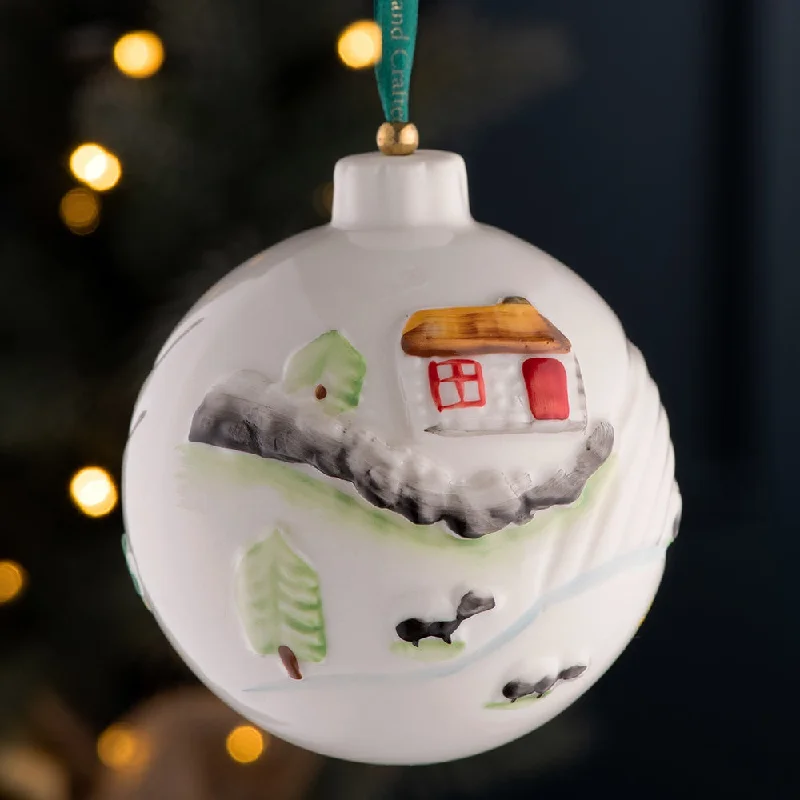 Belleek Classic Connemara Bauble