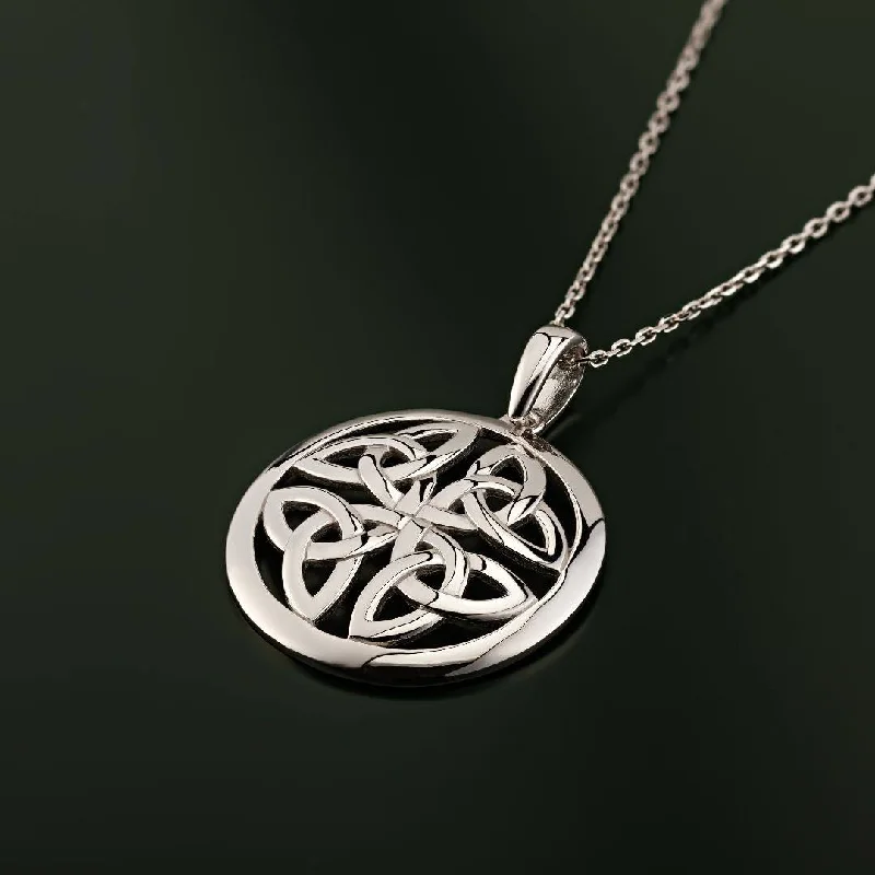 Solvar Sterling Silver Trinity Knot Circle Pendant