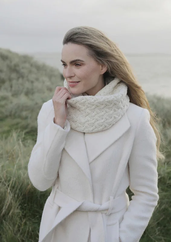 Aran Infinity Cable Scarf | Natural